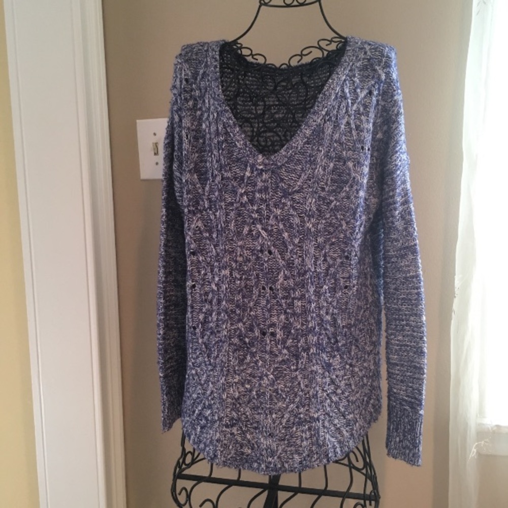 American Eagle Blue Speckled Sweater